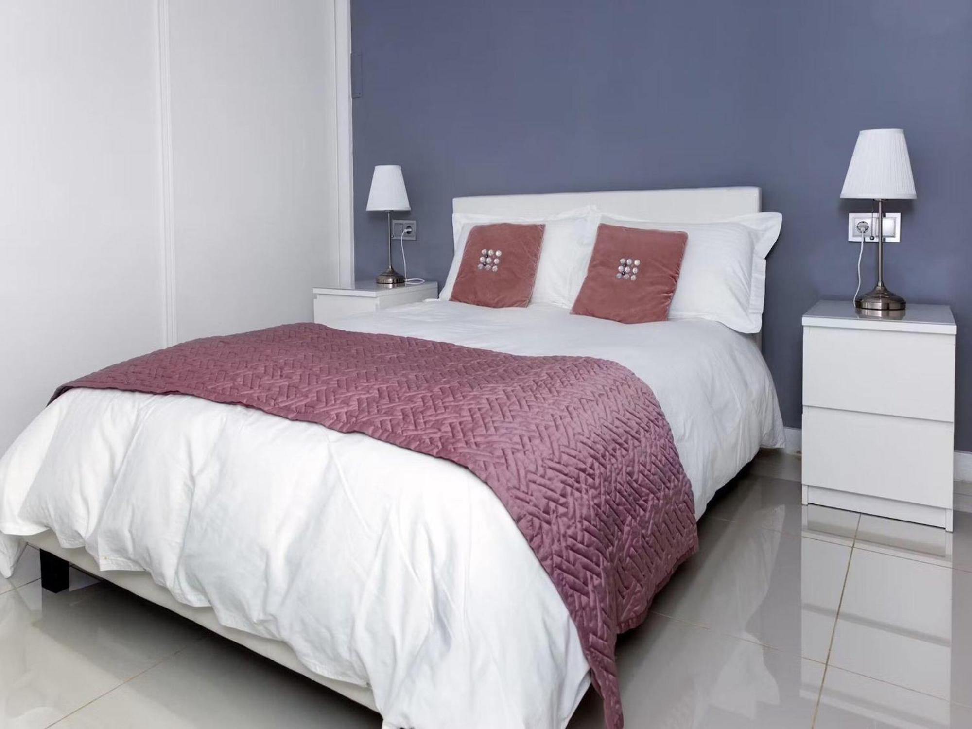 Modern Versace-themed * Marbella